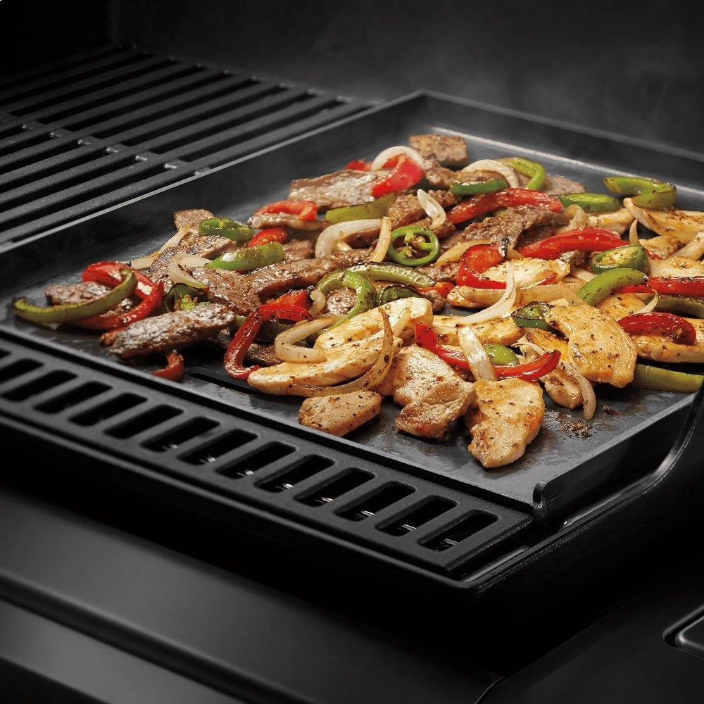 Weber GENESIS E-325s With WEBER CRAFTED Griddle - Natural Gas - Image 5