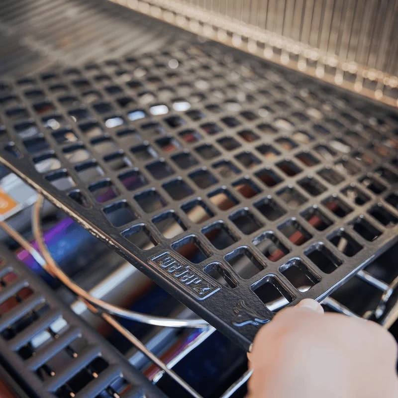 Weber WEBER CRAFTED Dual-Sided Sear Grate - Image 4